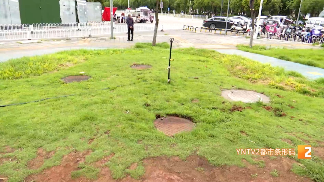 揪心!7岁男孩坠入2米深窨井,坠井原因竟是…... 揪心!7岁男孩坠入2米深窨井,坠井原因竟是…...