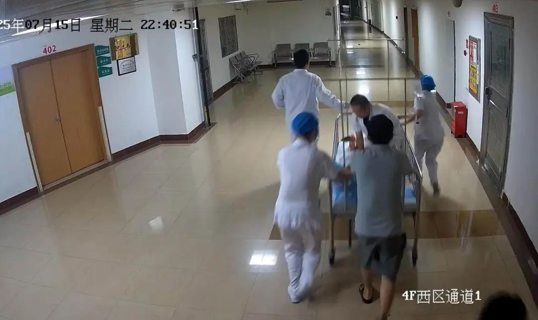 男童肛门大出血、濒临休克，竟是因为家长一个小动作？