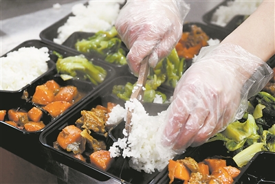 塑料制品盛热食有安全风险吗 塑料制品盛热食有安全风险吗