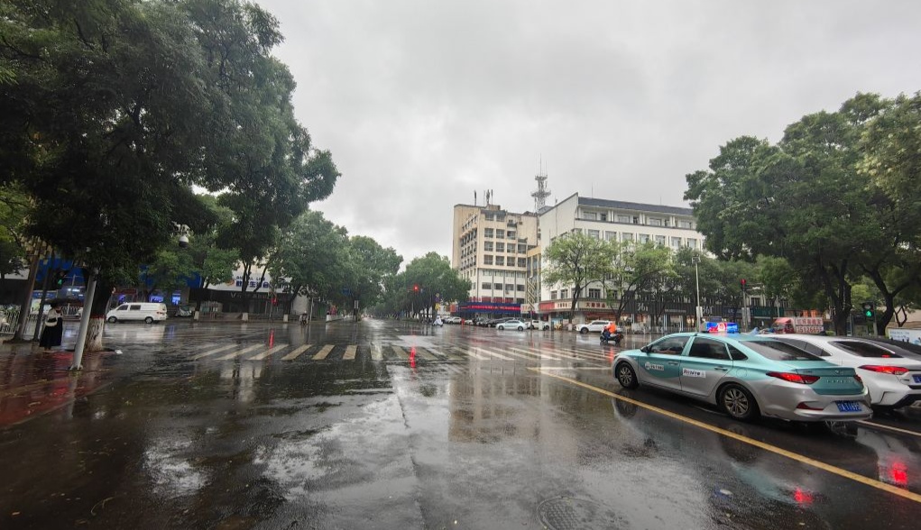 银川市防汛四级应急响应提升至三级，多部门联合应对降雨！