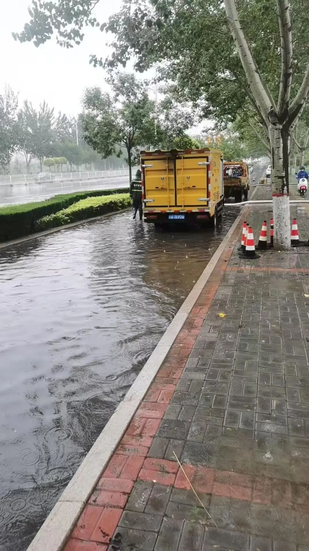 银川市防汛四级应急响应提升至三级，多部门联合应对降雨！