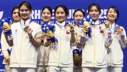 中国代表团单日收获7金3银1铜