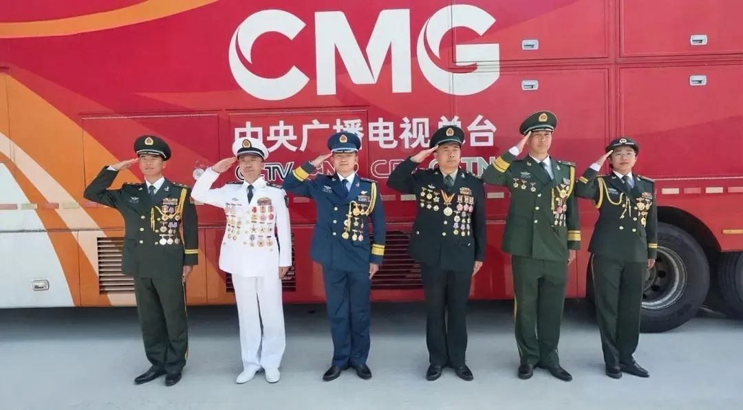 谁懂啊，这张图军功章含量爆表！