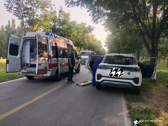 事发聊城黄河大堤!打开车门时他已瘫倒在座位上... 事发聊城黄河大堤!打开车门时他已瘫倒在座位上...