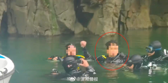 男子水下失联5日后奇迹生还！知情人：水下有洞穴