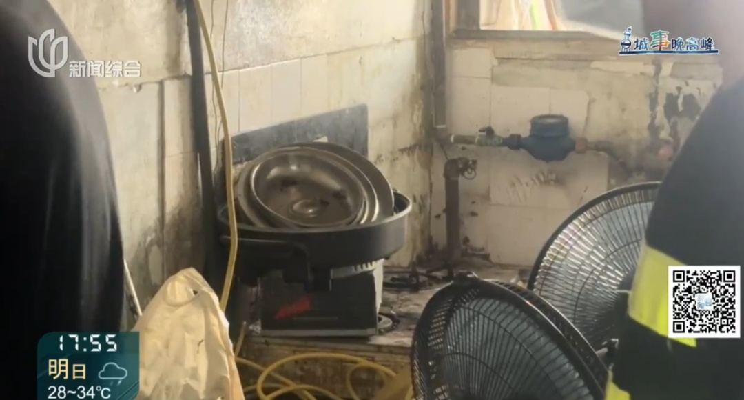 上海独居老人离世,留下满屋垃圾,装了460袋14车!背后的故事令人唏嘘 上海独居老人离世,留下满屋垃圾,装了460袋14车!背后的故事令人唏嘘