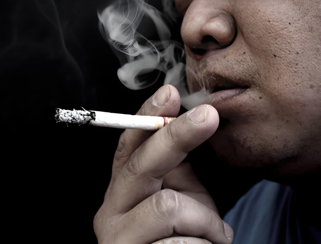 河南一10岁男孩不停咳嗽，医院确诊肺癌！父亲的这个习惯危害太大