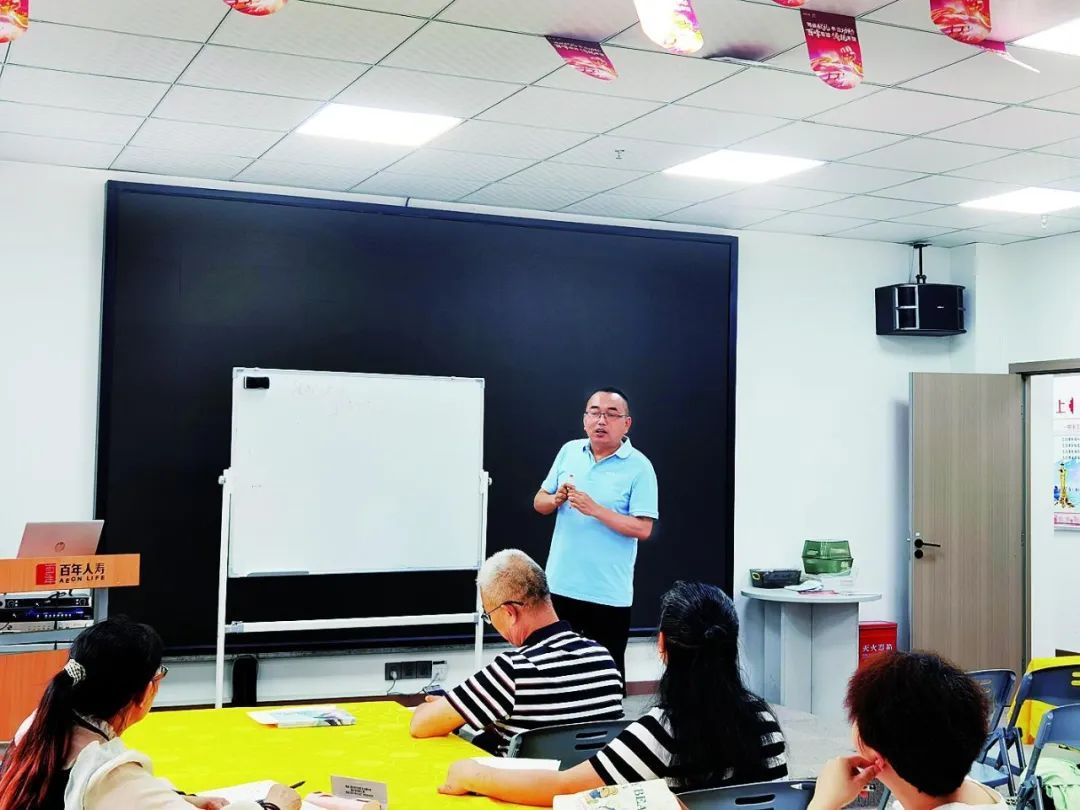 一个重庆农民工 三年写20万字解读《红楼梦》 一个重庆农民工 三年写20万字解读《红楼梦》