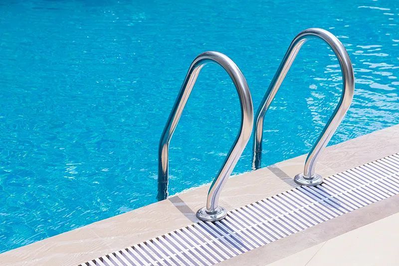 “溺水急救黄金4分钟”，学会能救命！转给更多人知道→