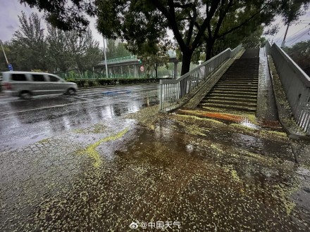 北京多地出现暴雨局地大暴雨