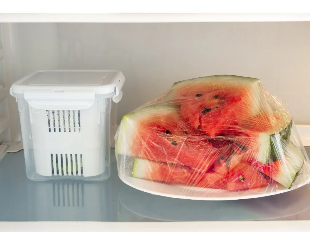 孕妇吃隔夜冰西瓜导致流产！医生：冰箱隔夜食物孕妇慎碰！