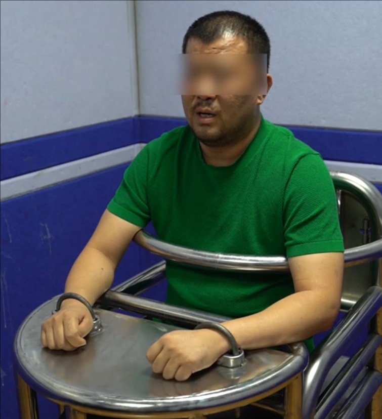 私家车拉着19桶汽油穿梭在合肥市区，嫌疑人被依法刑事拘留！