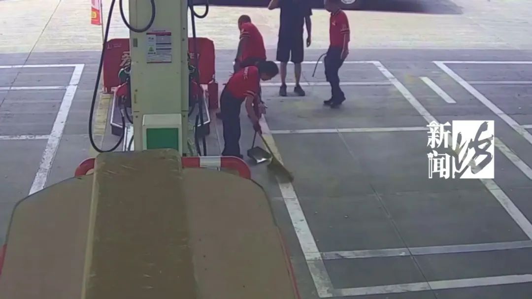 事发沪一加油站！车辆被紧急疏散…这180秒争分夺秒