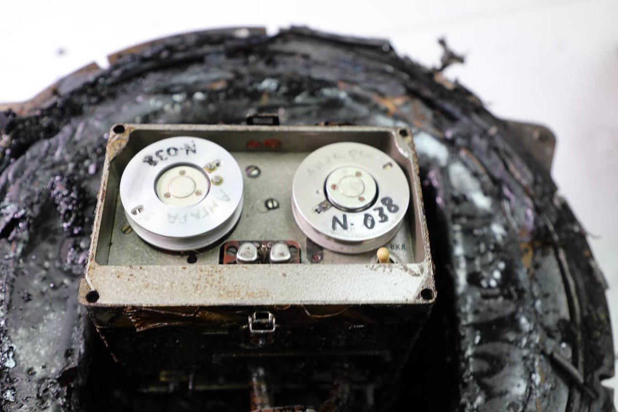 初步调查显示俄安-24客机坠毁前各系统未失效