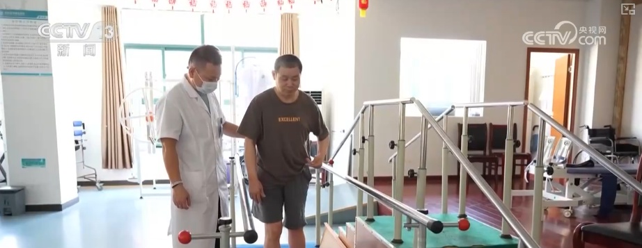 国家层面支持失能老年人照护服务来了 | 这项补贴谁能领？怎么领？一文读懂↓