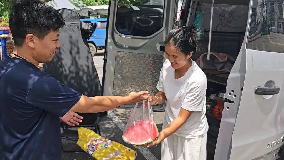 进了这个政府大院，小猫都能收到礼物！