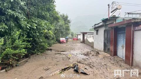 航拍洪水过后的北京密云村庄