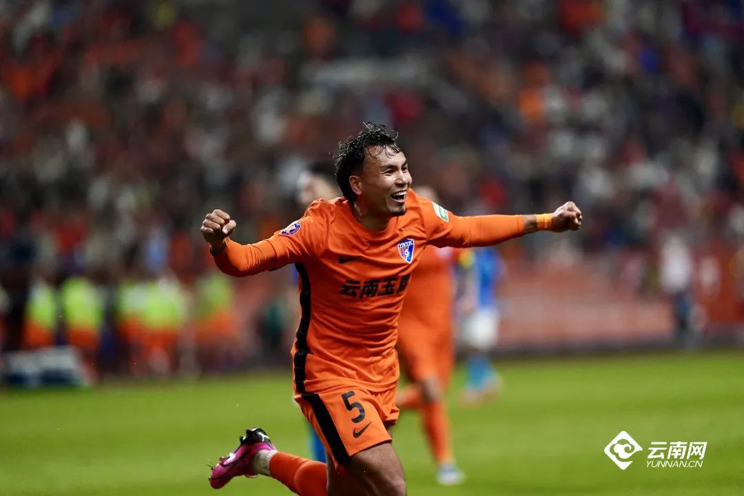 中超联赛双杀!云南玉昆3:1胜深圳新鹏城 中超联赛双杀!云南玉昆3:1胜深圳新鹏城