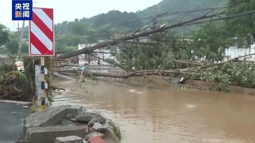 北京密云特大暴雨引发山洪,部分村庄被淹!现场直击→ 北京密云特大暴雨引发山洪,部分村庄被淹!现场直击→