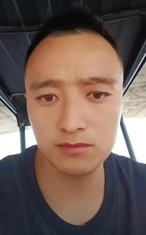 “老婆，你把孩子看好，我去救人！”李静毅遗体被发现，年仅34岁