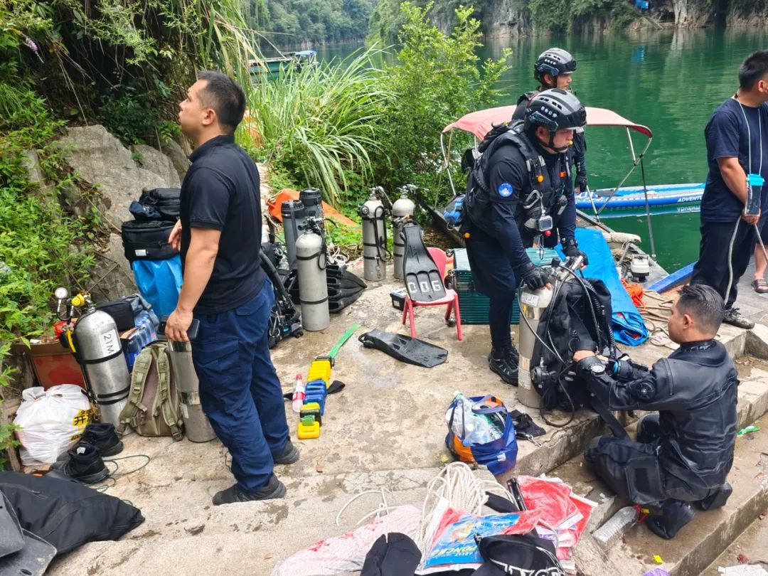 被困110小时,王先生获救了! 被困110小时,王先生获救了!