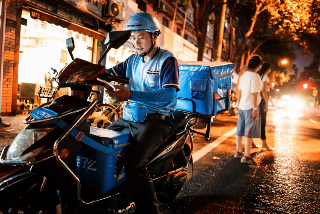 1小时107单！武汉螺蛳粉深夜“爆单”