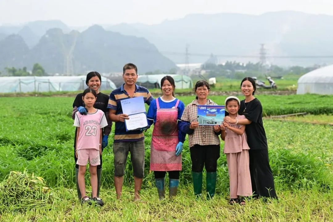 收到北大录取通知书时,他正在果园打工…… 收到北大录取通知书时,他正在果园打工……