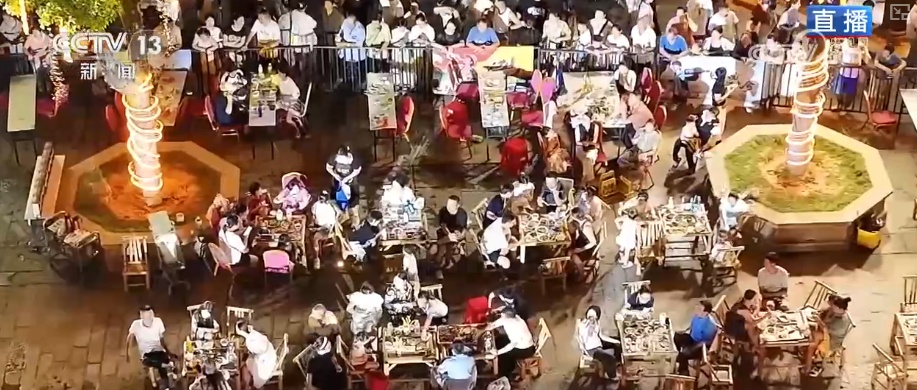 夜晚亮起来、人气旺起来、消费火起来 夜间文旅“热”力十足激活经济新动能