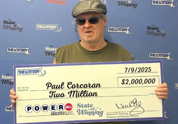 以为彩票过期，再次买同号码，美国男子一晚中两注赢1435万元