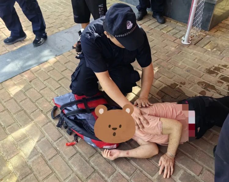 一女子落水，海南警民合力救援