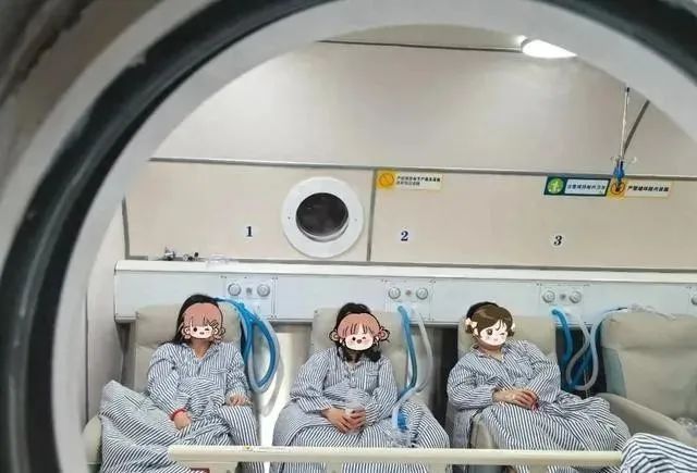 在空调房吃烤鱼，三名女子全部晕倒！元凶竟是→