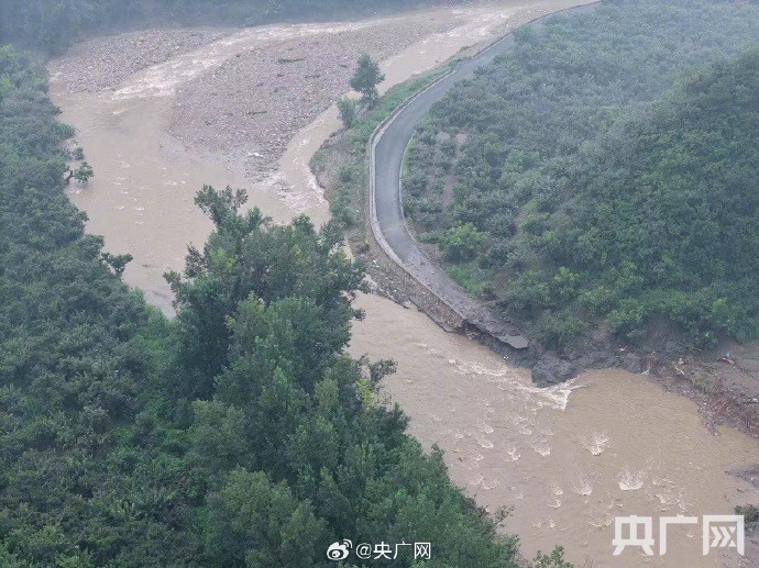航拍洪水过后的北京密云村庄