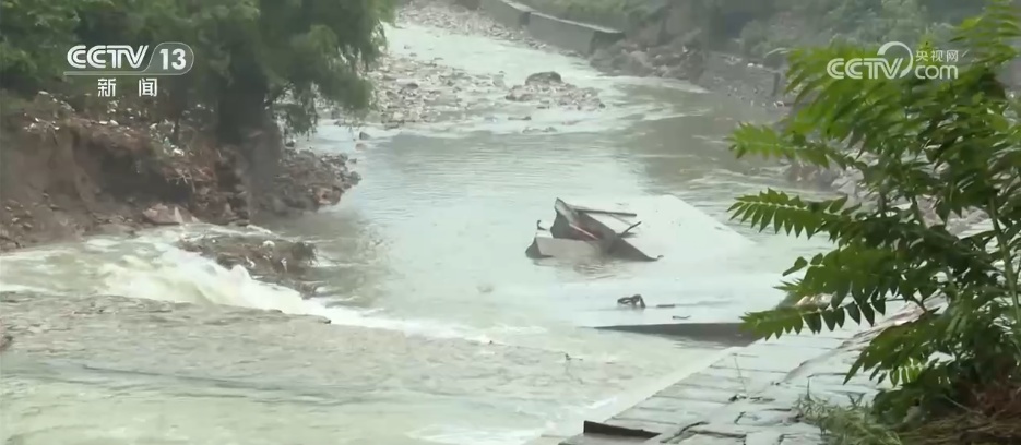 多方救援力量紧急出动 直击灾后救援现场