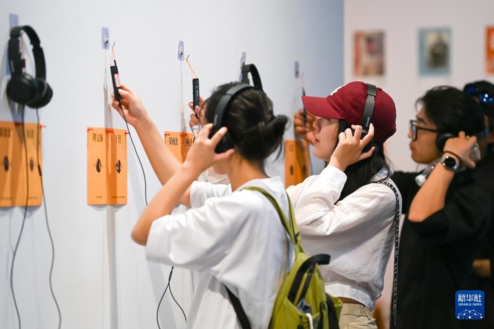 陕西西安：“微更新”激活老城芯 烟火气里长出新业态