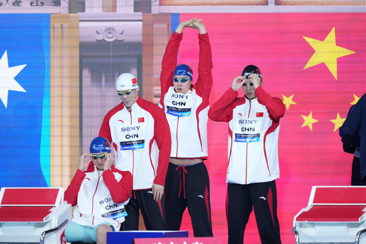 游泳世锦赛李冰洁摘银刷新亚洲纪录