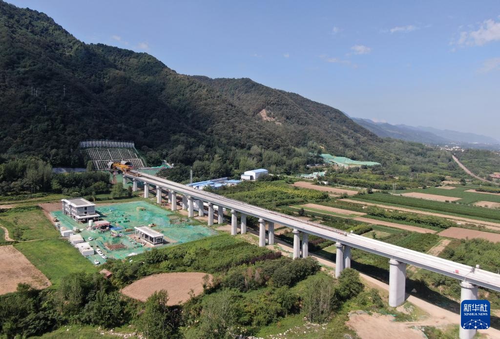 西康高铁全线完成桥梁架设 西康高铁全线完成桥梁架设