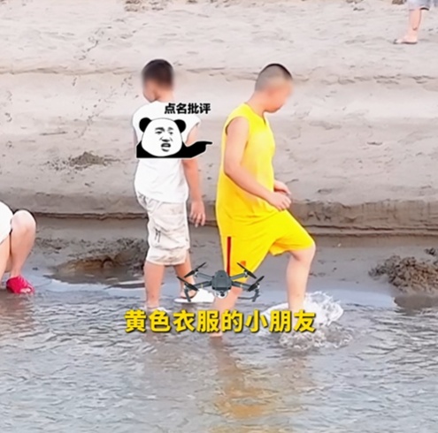 “还不上岸？奖励作业大礼包！”江边戏水不听劝，警察叔叔“放大招”！