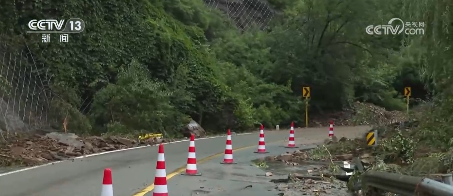 多方救援力量紧急出动 直击灾后救援现场