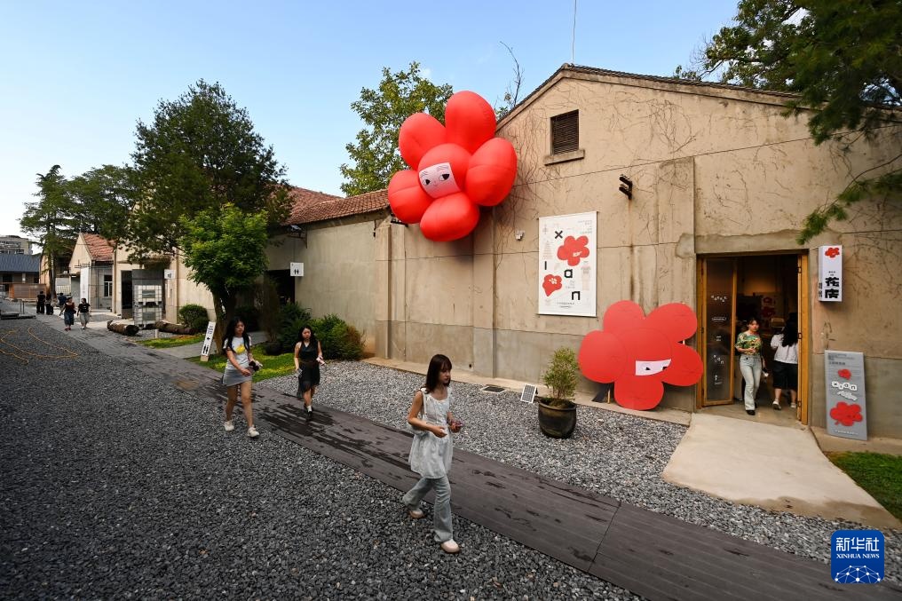 陕西西安：“微更新”激活老城芯 烟火气里长出新业态