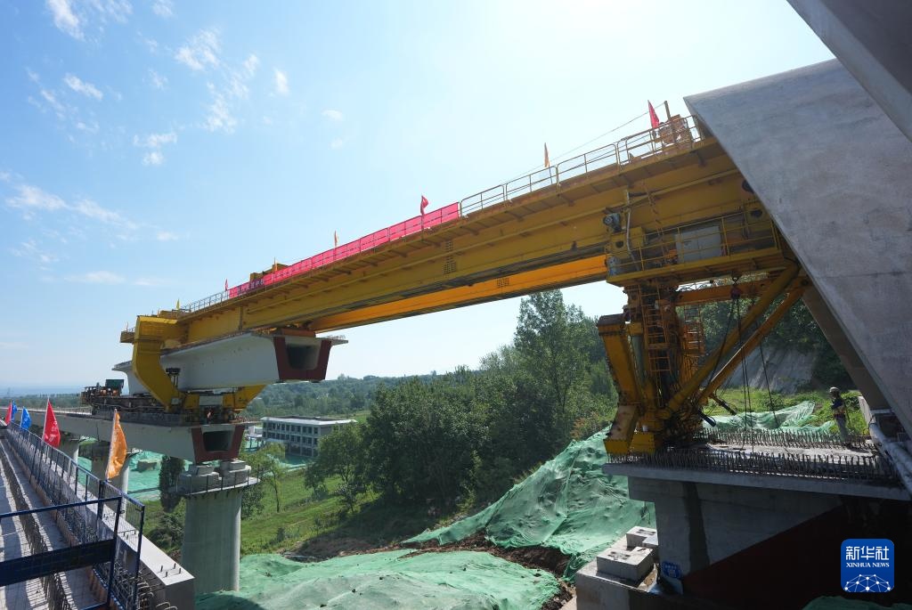 西康高铁全线完成桥梁架设 西康高铁全线完成桥梁架设