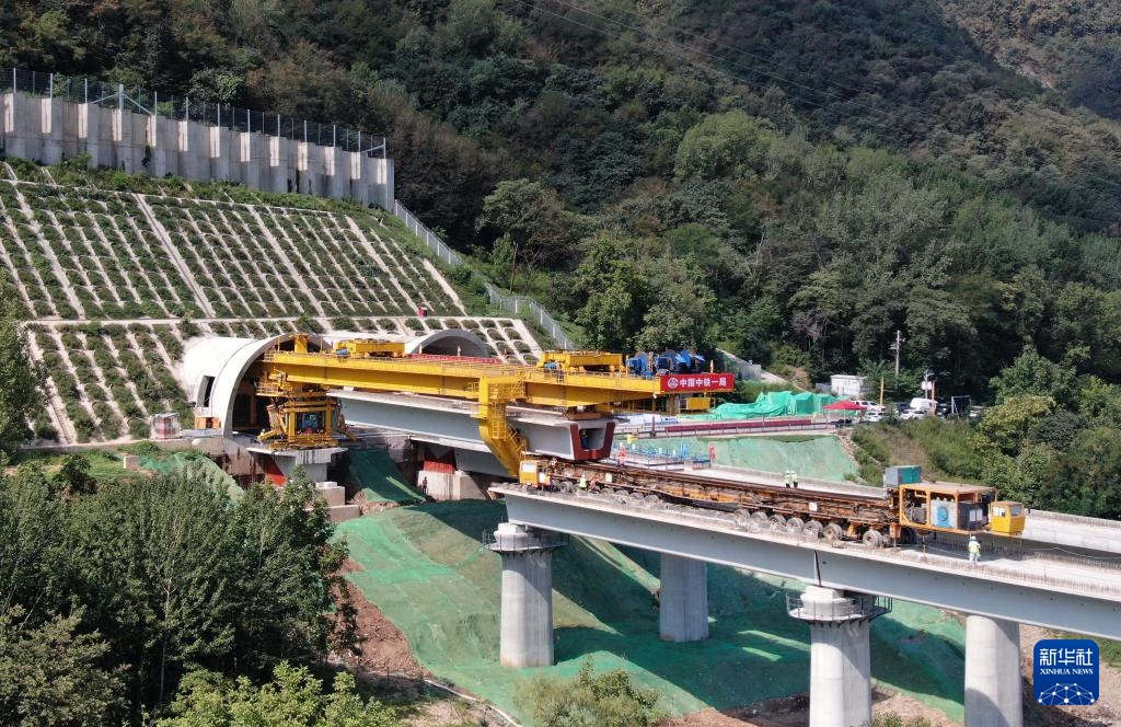 西康高铁全线完成桥梁架设 西康高铁全线完成桥梁架设