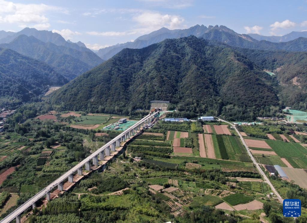 西康高铁全线完成桥梁架设 西康高铁全线完成桥梁架设