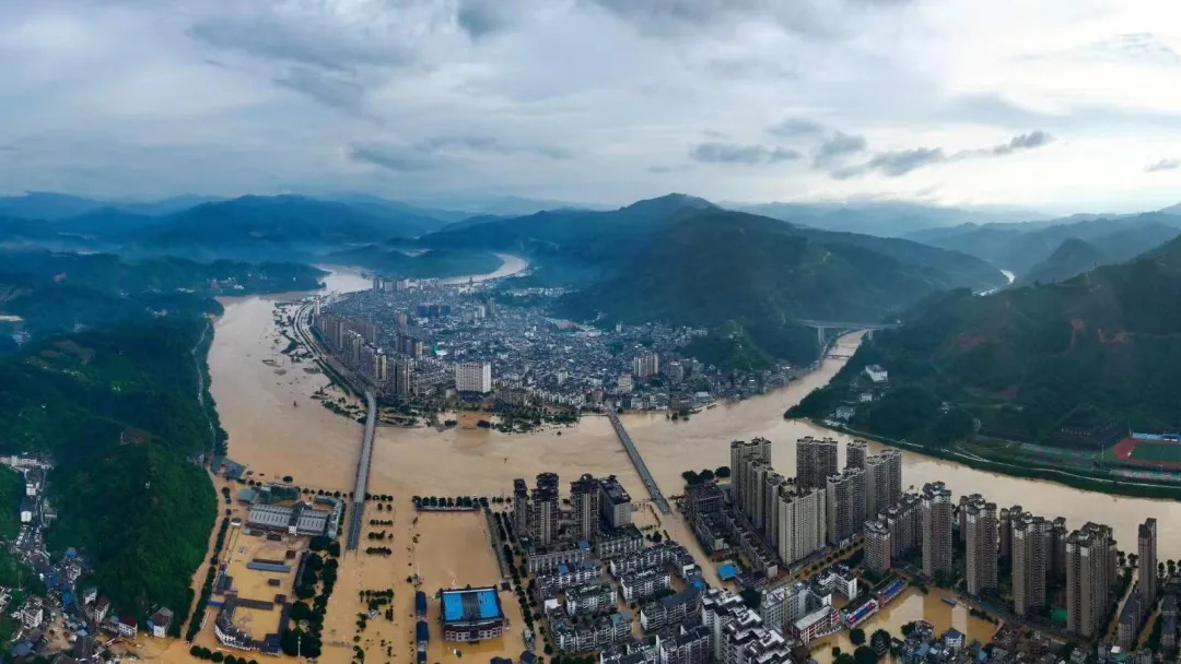 “恩人，欢迎回榕江！”村超重启