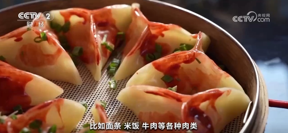 享美食、赏非遗……各地特色夜市火爆出圈 “夜经济”点燃城市活力