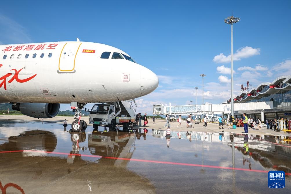 贵州毕节飞雄机场正式复航 贵州毕节飞雄机场正式复航