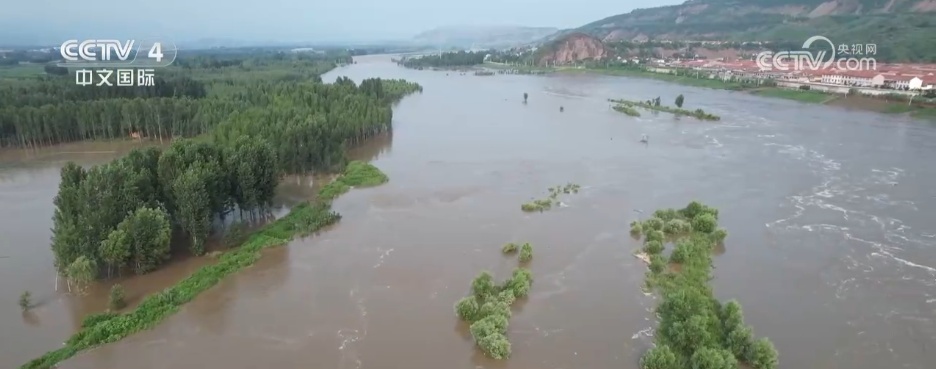 多方驰援、空投物资、连夜抢修……强降雨突袭京津冀多地 众志成城抢险救灾