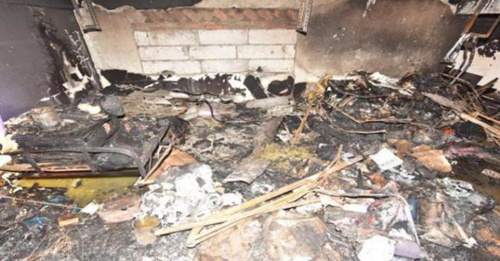 一盏灯点燃家具店,老板痛诉:“早知道全关了......” 一盏灯点燃家具店,老板痛诉:“早知道全关了......”