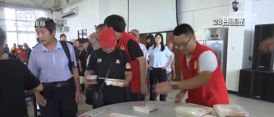 多方驰援、空投物资、连夜抢修……强降雨突袭京津冀多地 众志成城抢险救灾