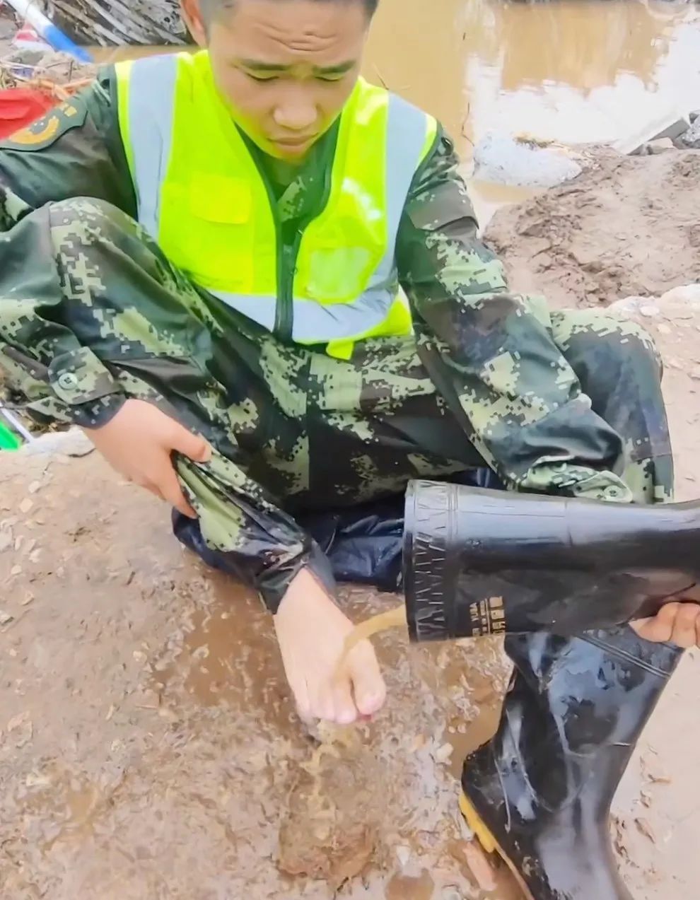 从受保护到保护大家！16岁少年李梓辉，好样的！