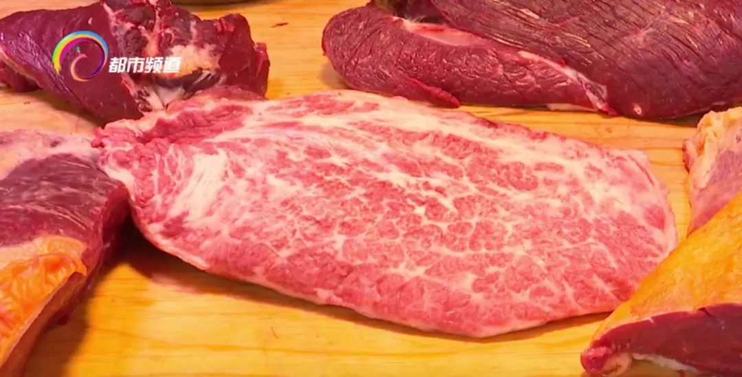 生菜卷烤肉正流行？医生紧急提醒：小心感染这种病……